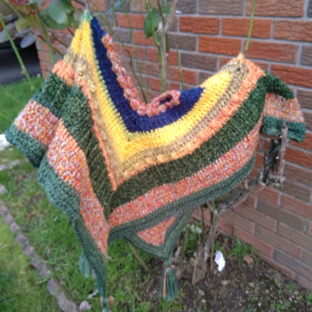 Multicolor crochet poncho w/ hat, crochet poncho - Picture 4 of 8